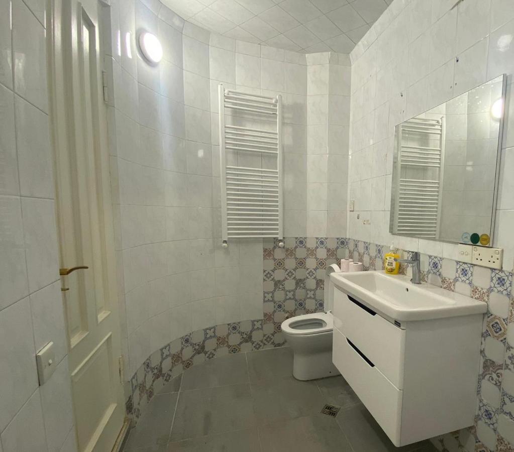 Spacious Dinamo Apartment Тбилиси Экстерьер фото