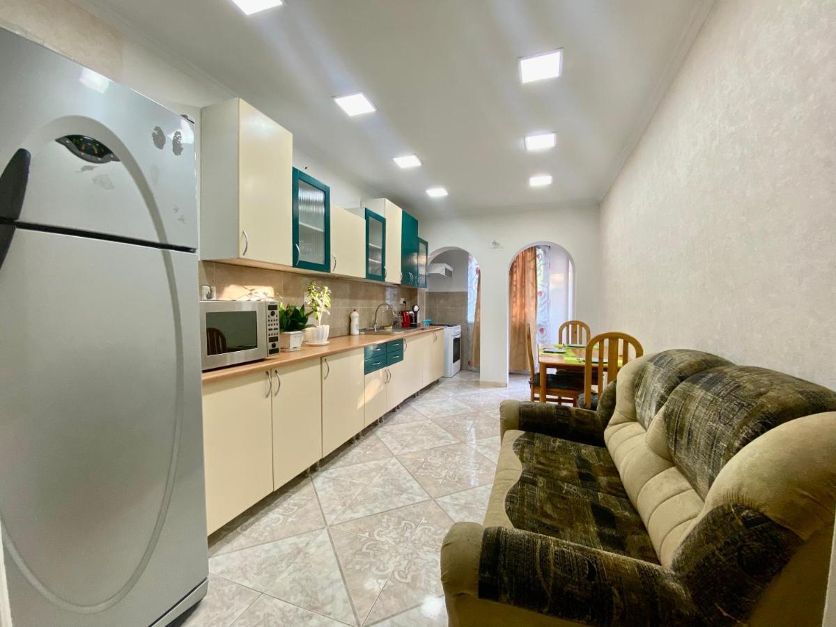 Spacious Dinamo Apartment Тбилиси Экстерьер фото